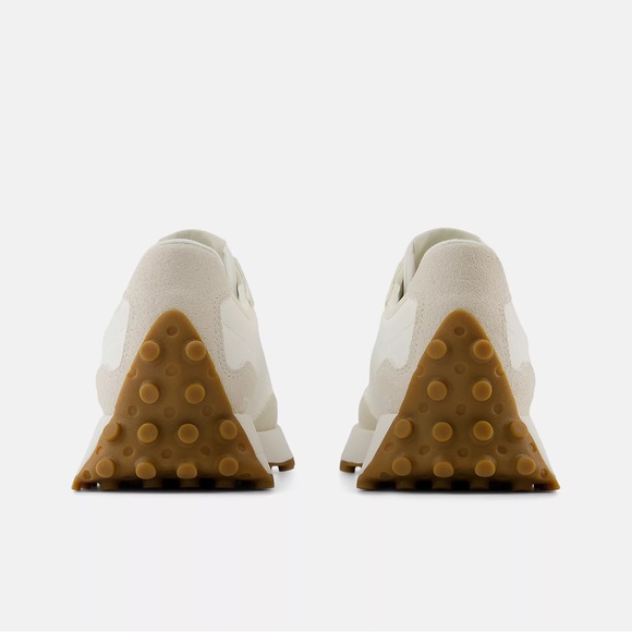 Women’s Athleisure New Balance 327 - Picture 5 of 6